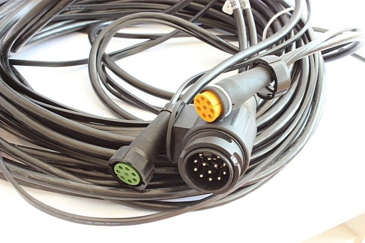 Câblage électrique prise 13 broches remorque - UNITRAILER